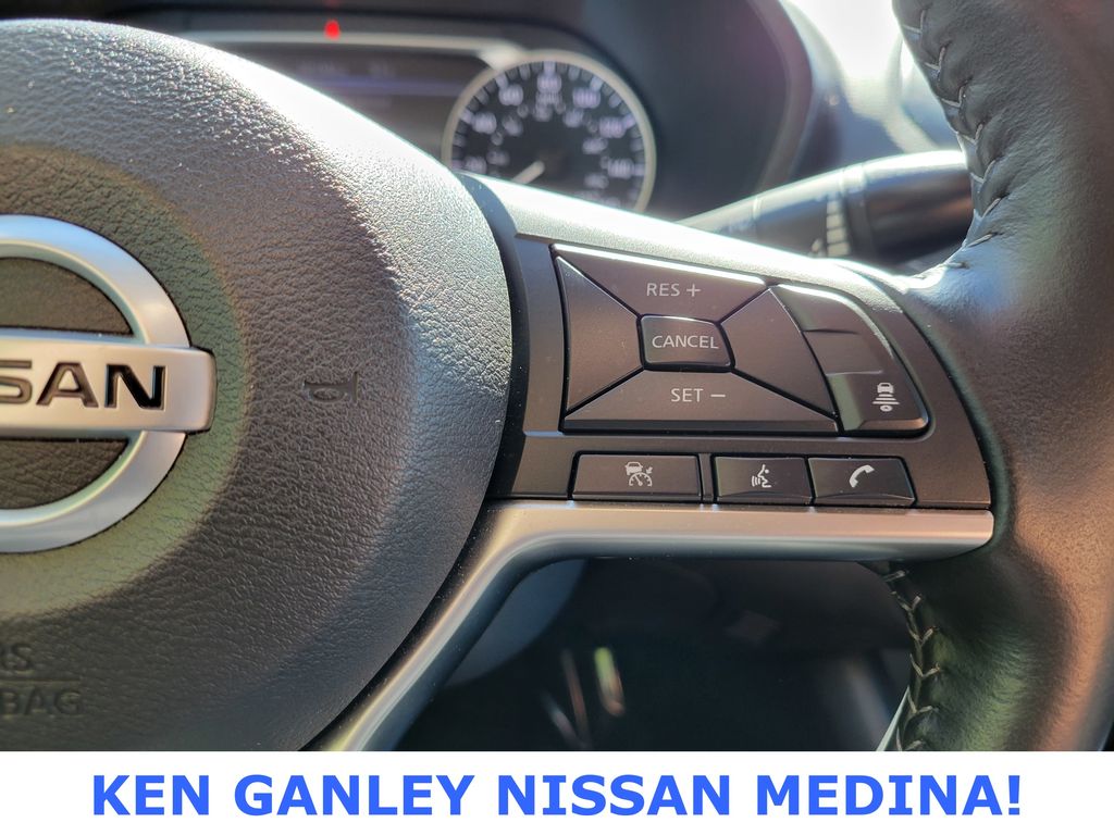 2023 Nissan Sentra SV photo