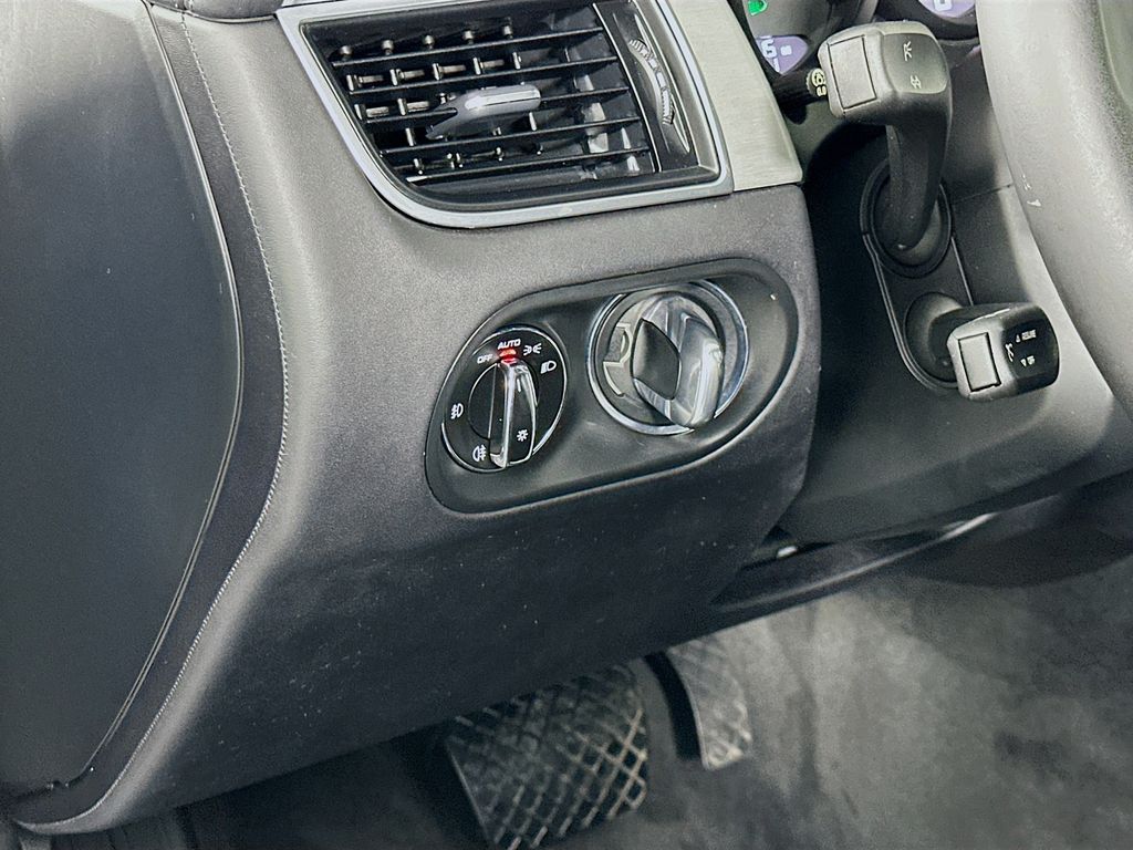 Thumbnail: 2017 Porsche Macan - 10