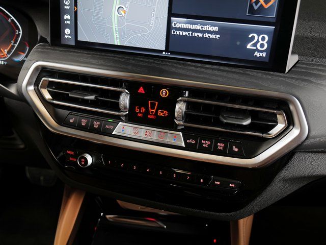 Used 2025 Gray BMW xDrive30i image 14