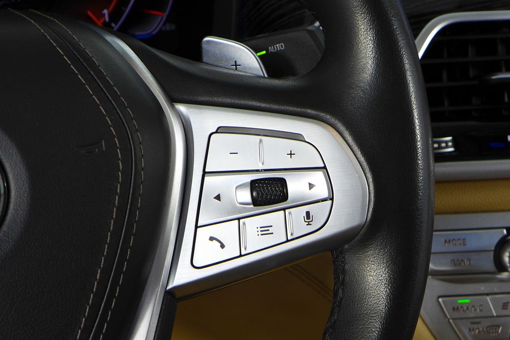 Thumbnail: 2021 BMW 7 Series - 28