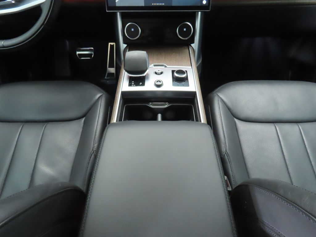 Thumbnail: 2023 Land Rover Range Rover - 16