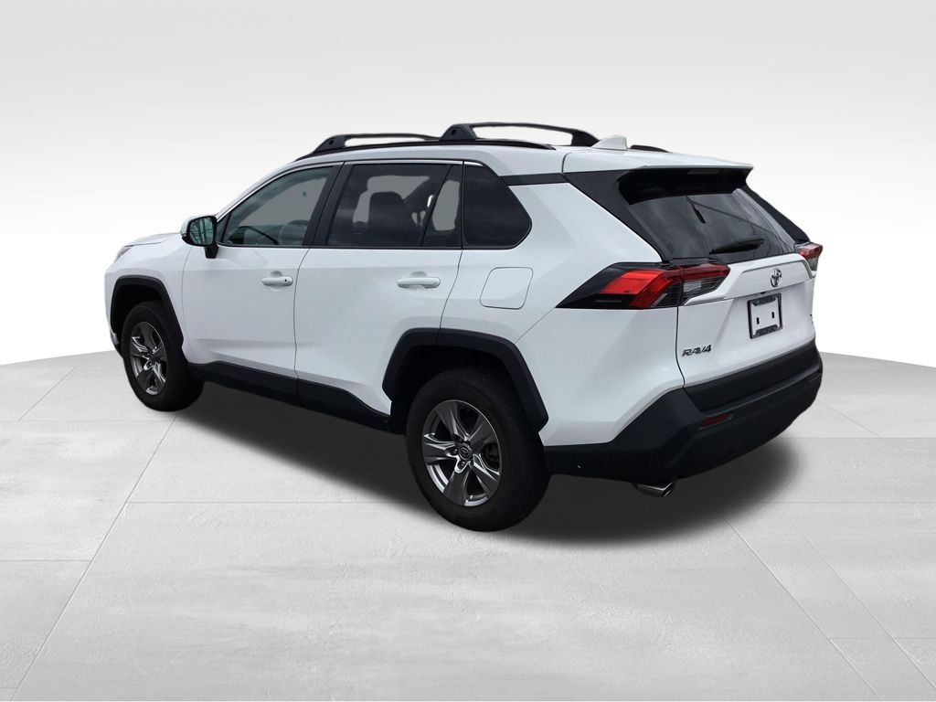 Thumbnail: 2022 Toyota RAV4 - 3