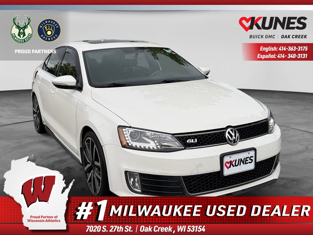 Candy White 2013 Volkswagen Jetta GLI Sedan Front-Wheel Drive 6-Speed Dual Clutch