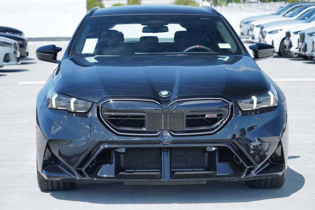 Thumbnail: 2026 BMW M5 - 2