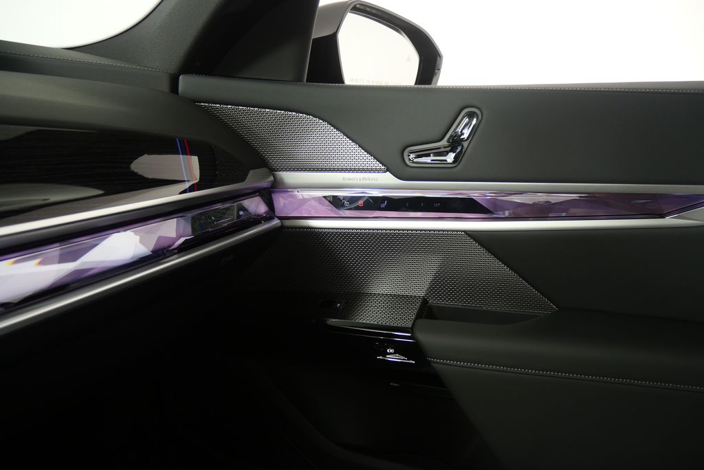2025 BMW 7 Series 760i xDrive 27