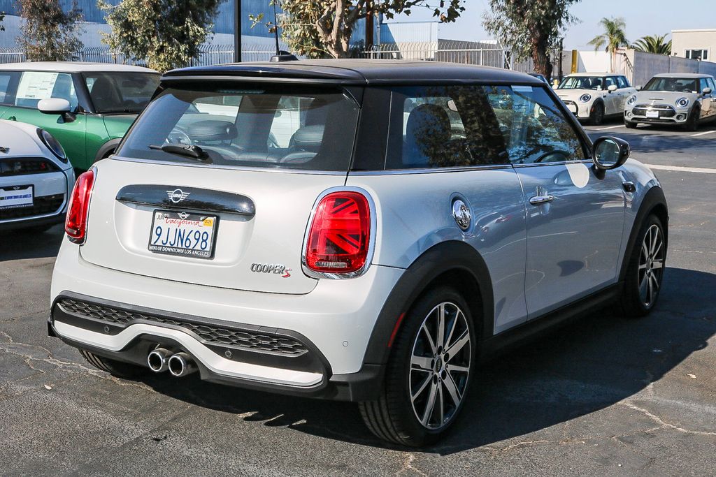 2023 MINI Cooper S Base 8