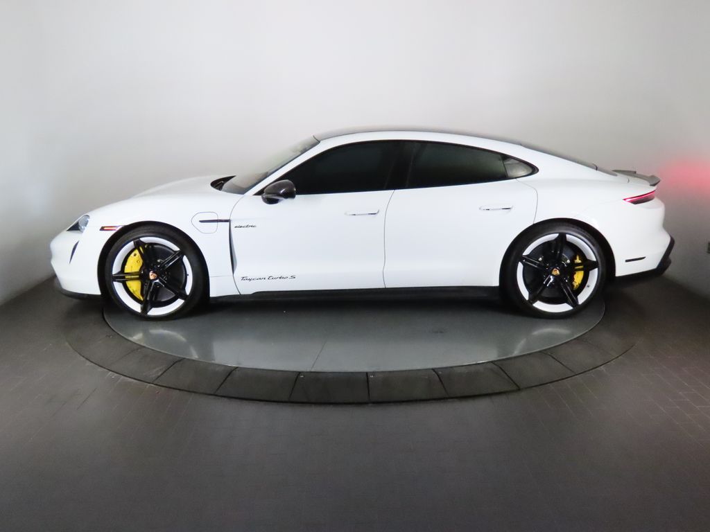 Thumbnail: 2021 Porsche Taycan - 2