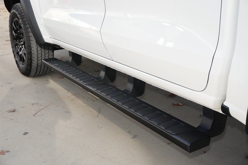 Used Car 2023 Chevrolet Colorado  Trail Boss For Sale Under $35,000 In Weatherford, Texas