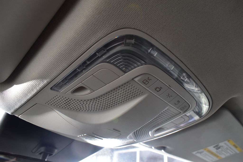 Thumbnail: 2016 Mercedes-Benz Metris - 17