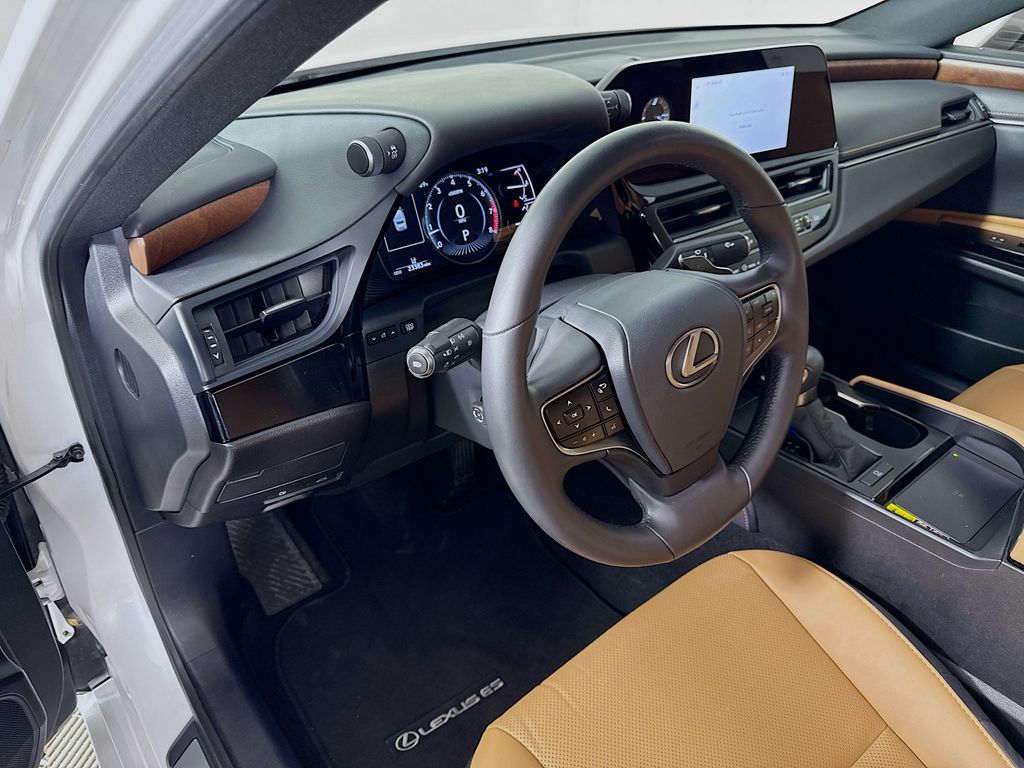 Thumbnail: 2024 Lexus ES - 9