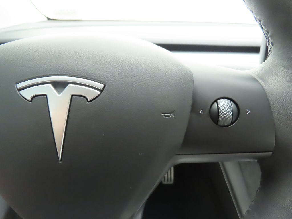 Thumbnail: 2024 Tesla Model Y - 12