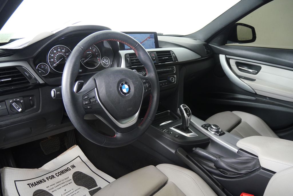 Thumbnail: 2013 BMW 3 Series - 11