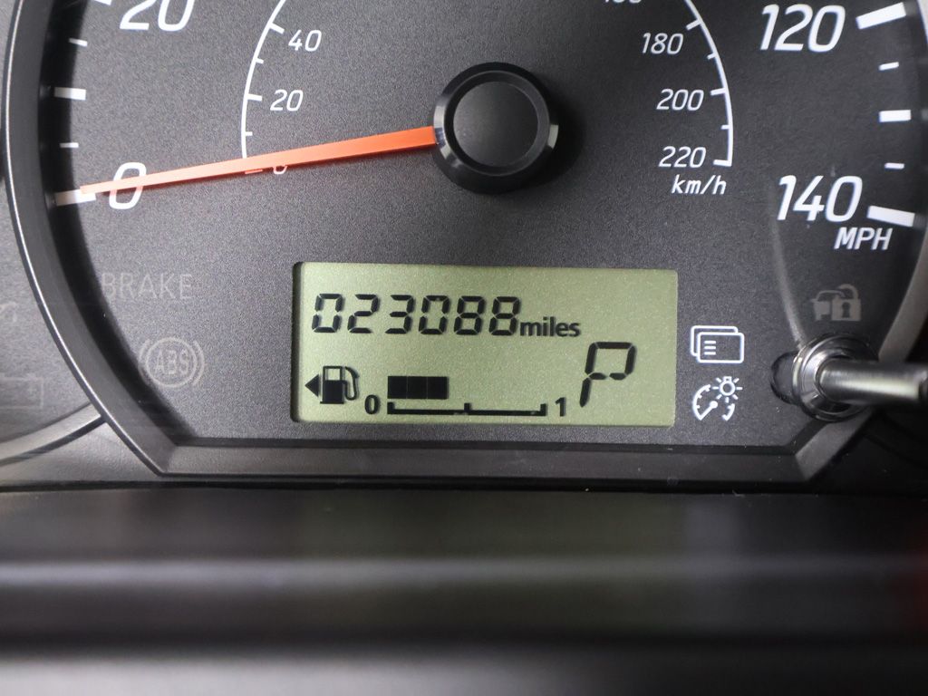 Used 2024 Black Mitsubishi ES image 32