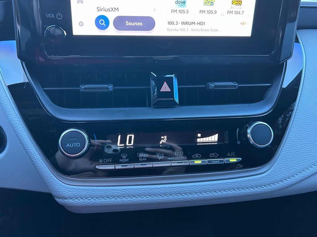 Thumbnail: 2025 Toyota Corolla - 24