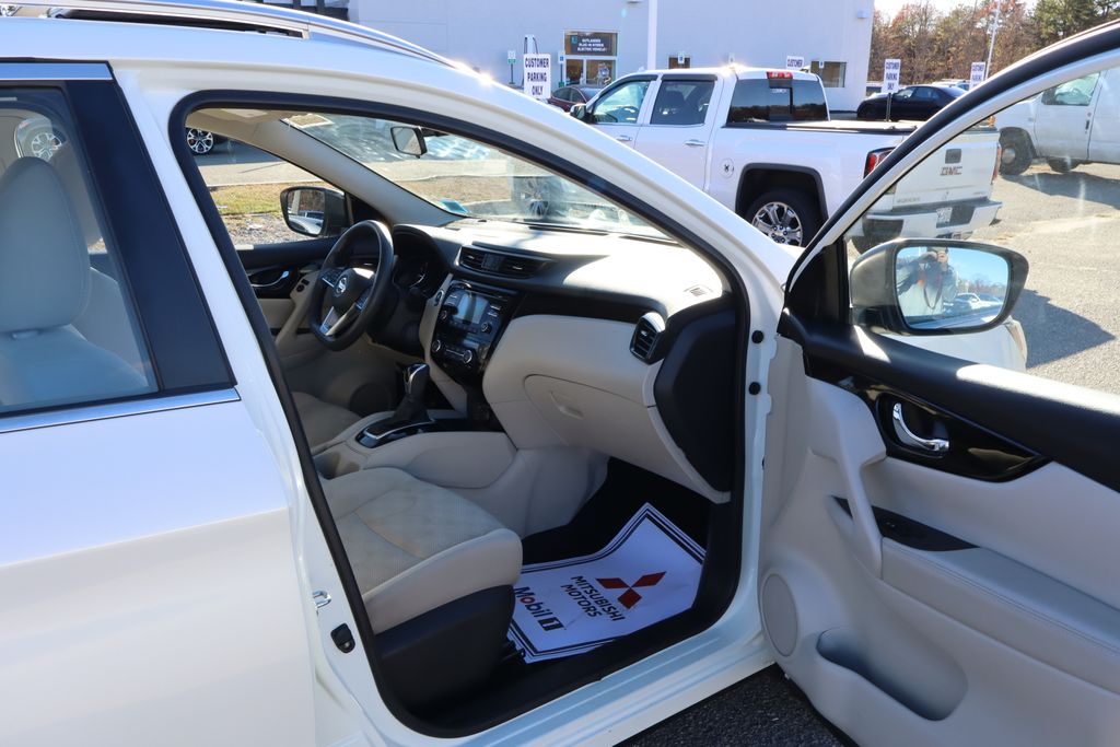 2017 Nissan Rogue Sport SV 20