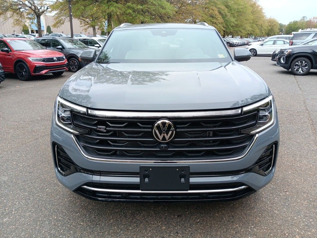 2025 Volkswagen Atlas Cross Sport 2.0T SEL Premium R-Line 8