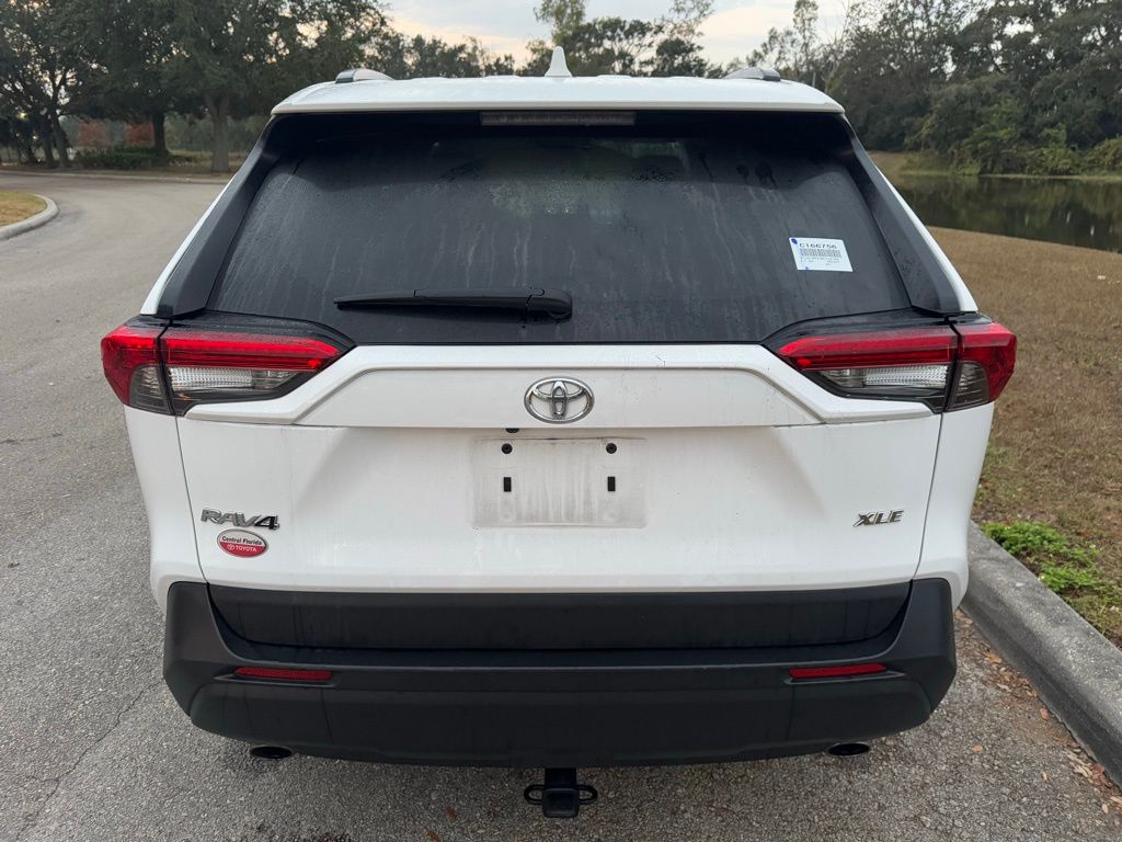 2021 Toyota RAV4 XLE 4