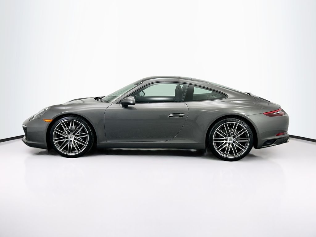 Thumbnail: 2017 Porsche 911 - 2
