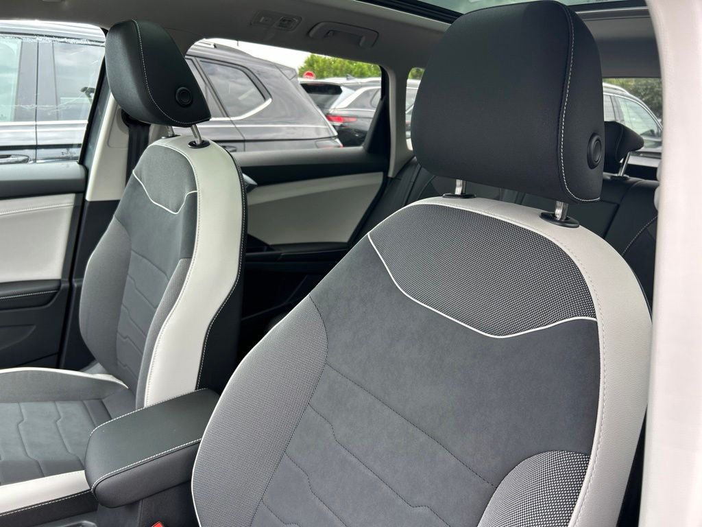 New 2026 Gray Volkswagen 1.5T SE image 21
