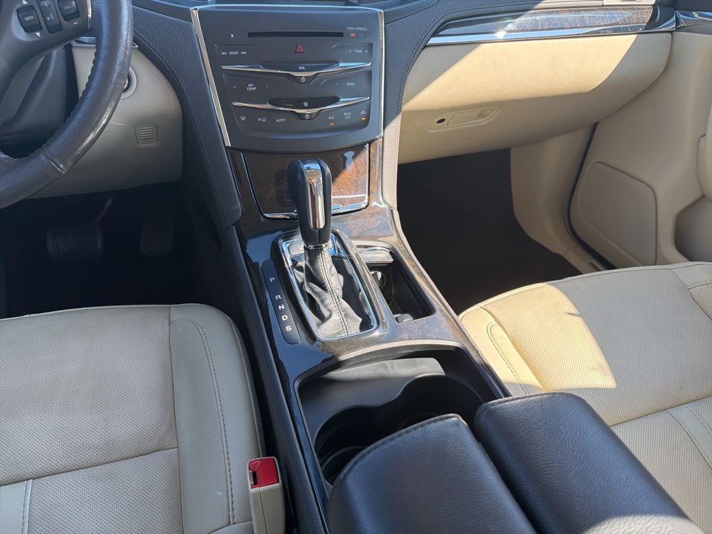 Thumbnail: 2015 Lincoln MKS - 16