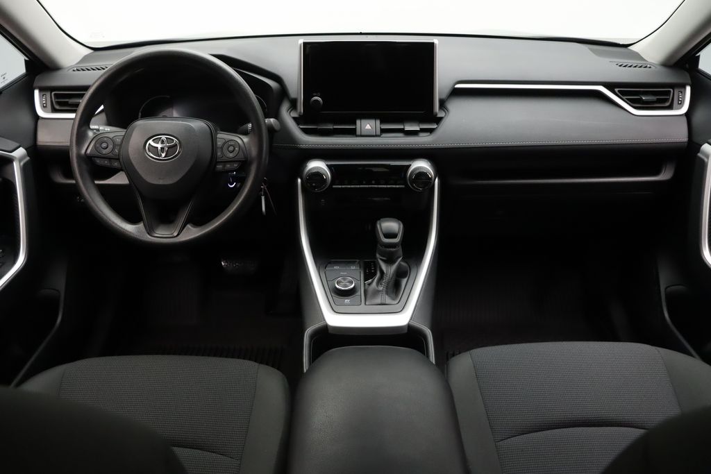 2024 Toyota RAV4 LE 24
