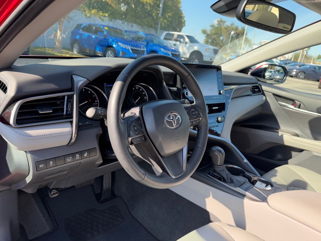 2023 Toyota Camry SE 33