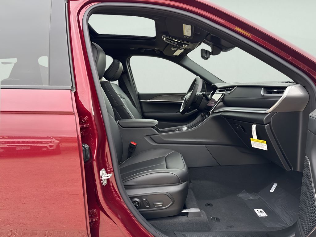 2025 Jeep Grand Cherokee L