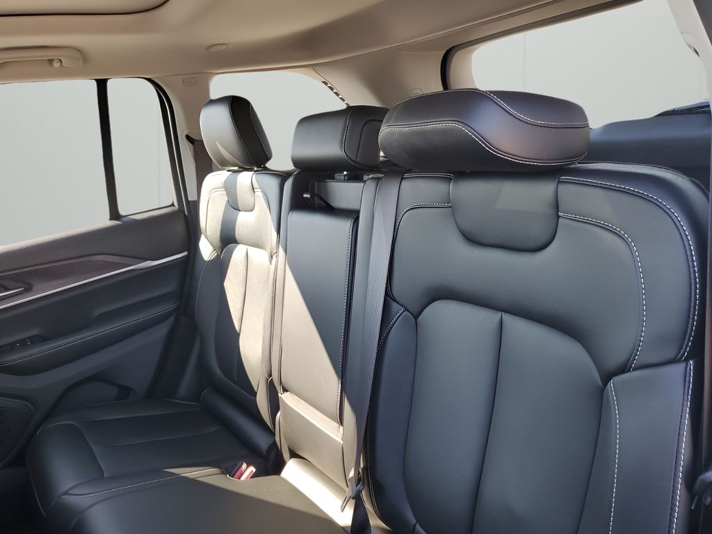 Used Car 2024 Jeep Grand Cherokee  Limited For Sale Under $35,000 In Austin, Texas