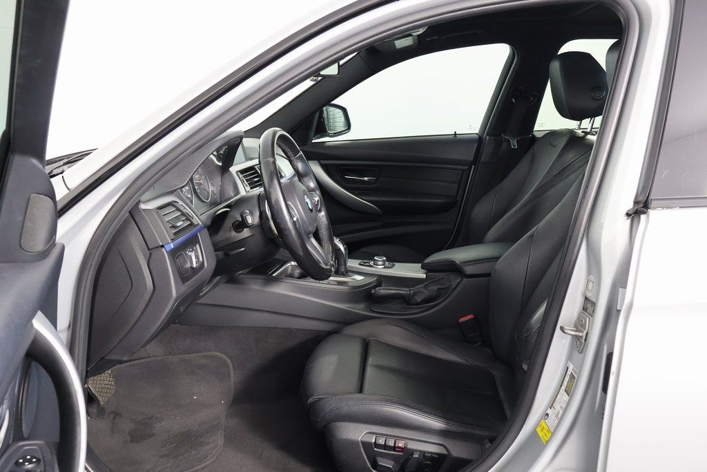 Thumbnail: 2013 BMW 3 Series - 11