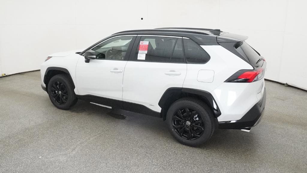 Thumbnail: 2025 Toyota RAV4 - 21