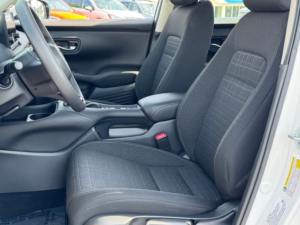 2025 Honda HR-V AWD LX