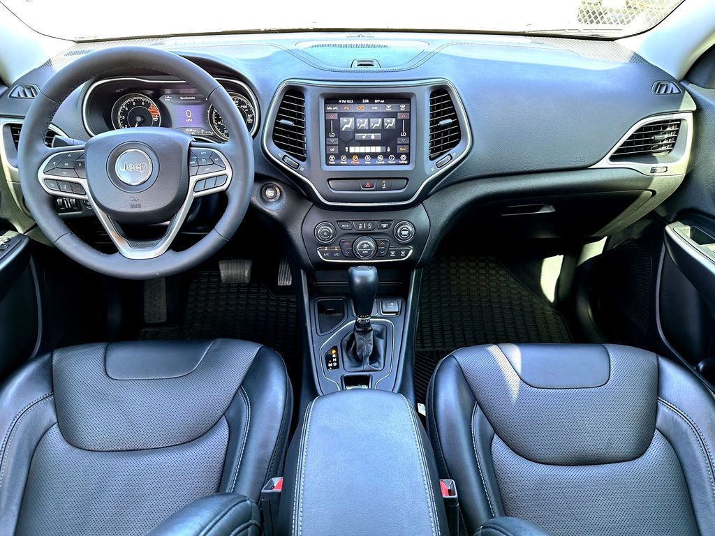 Used Car 2022 Jeep Cherokee  Latitude Lux For Sale Under $25,000 In Taylor, Texas