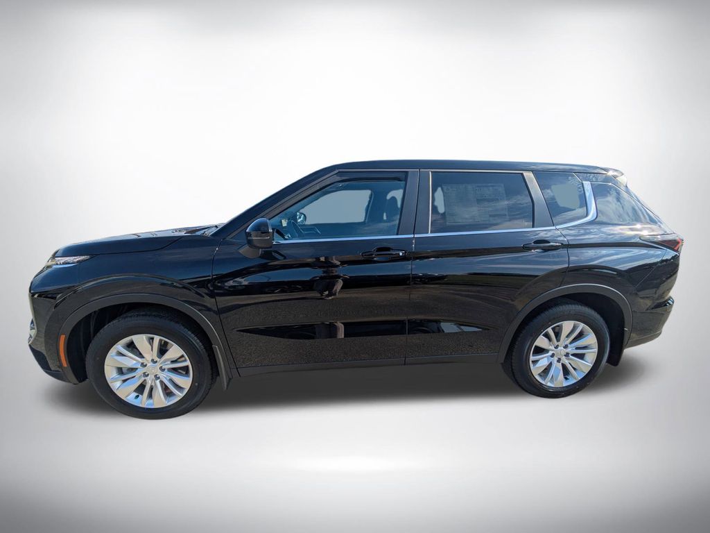 2025 Mitsubishi Outlander Plug-in Hybrid SE - Photo 6