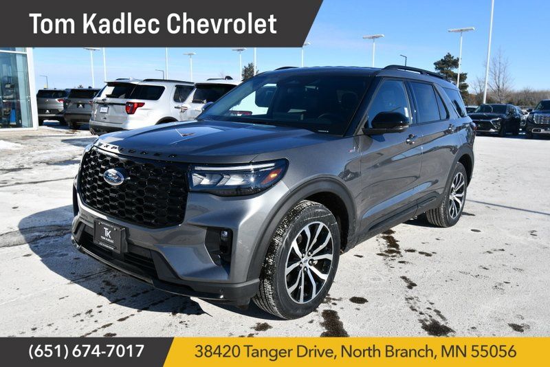 2025 Ford Explorer ST-Line AWD