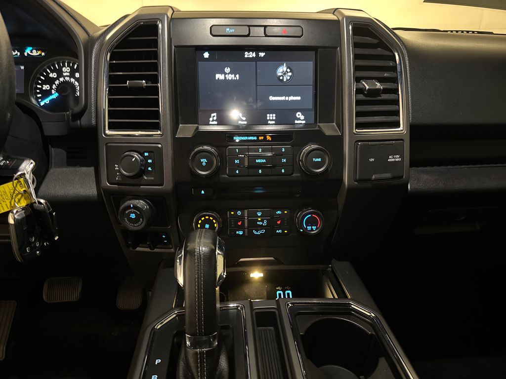 Used 2016  Ford  image 23