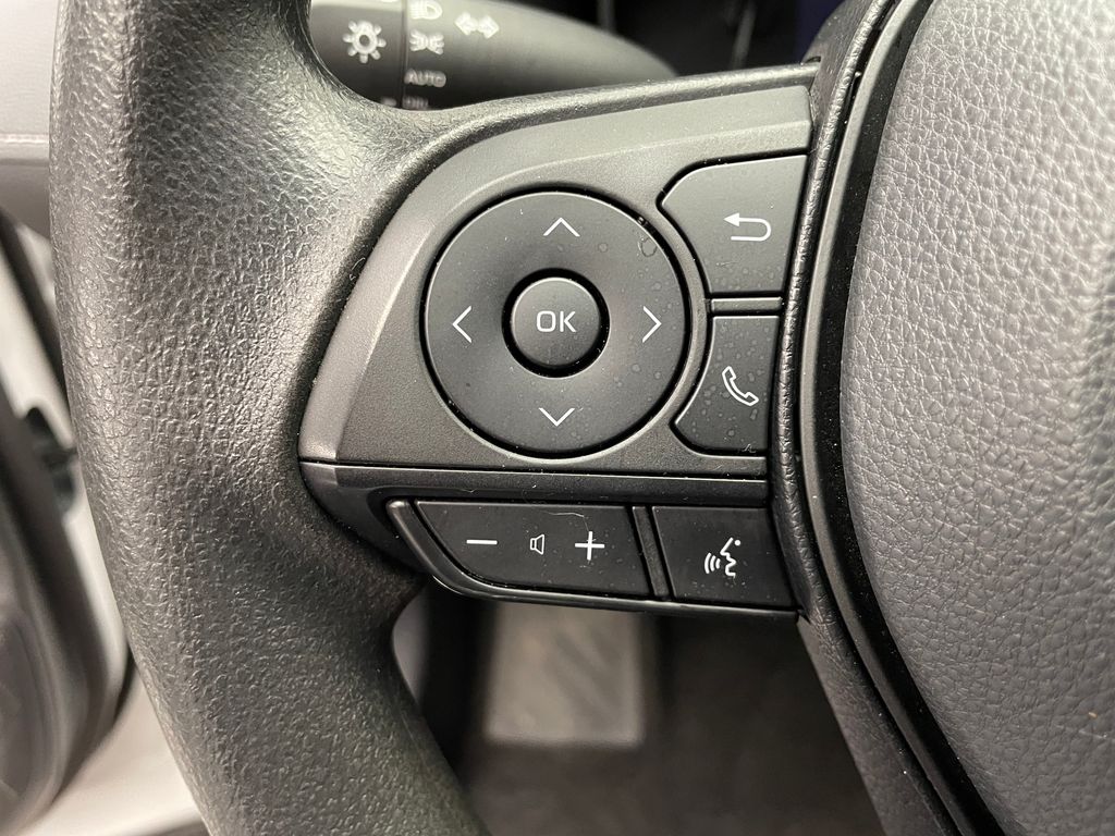 2024 Toyota RAV4 XLE 22