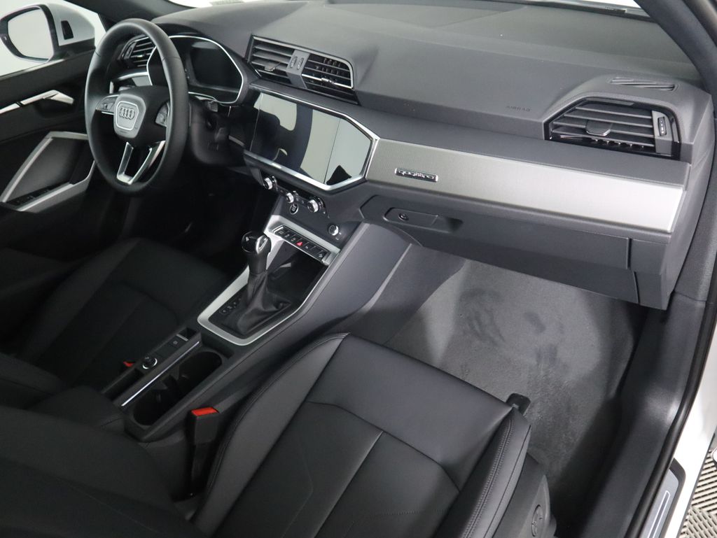 Thumbnail: 2025 Audi Q3 - 18