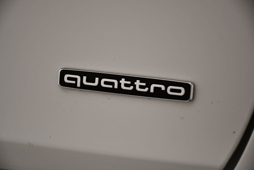 Thumbnail: 2024 Audi A8 - 10