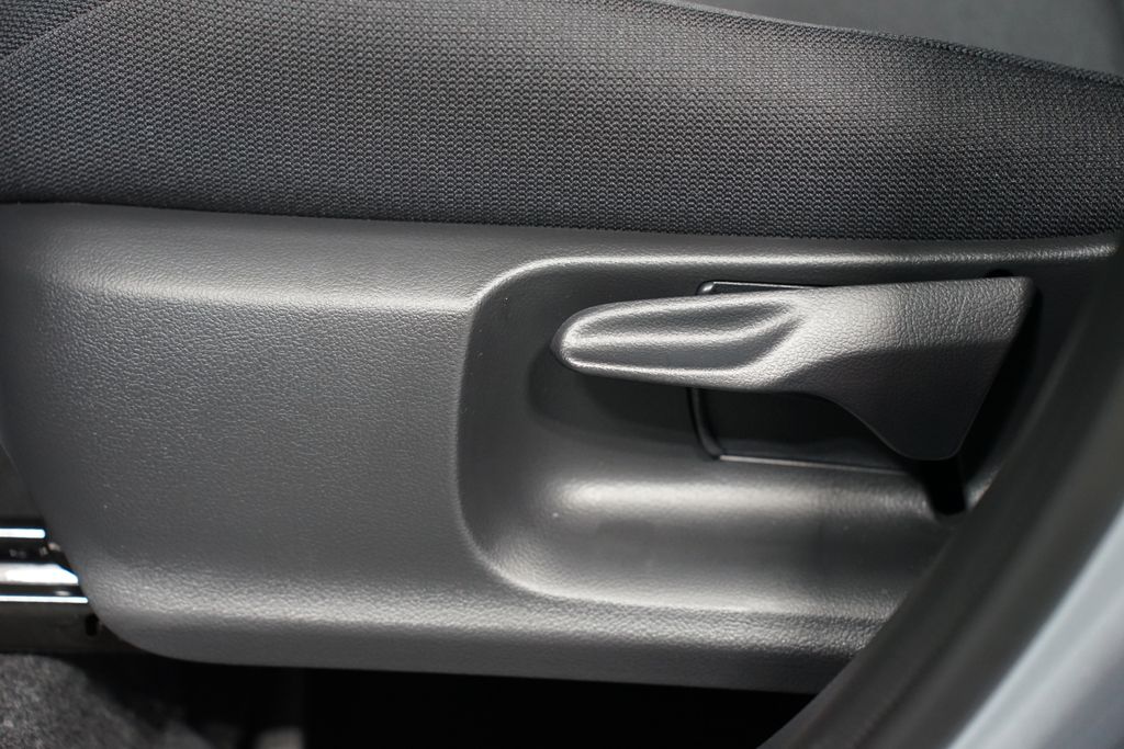 Thumbnail: 2026 Toyota Corolla Cross - 32