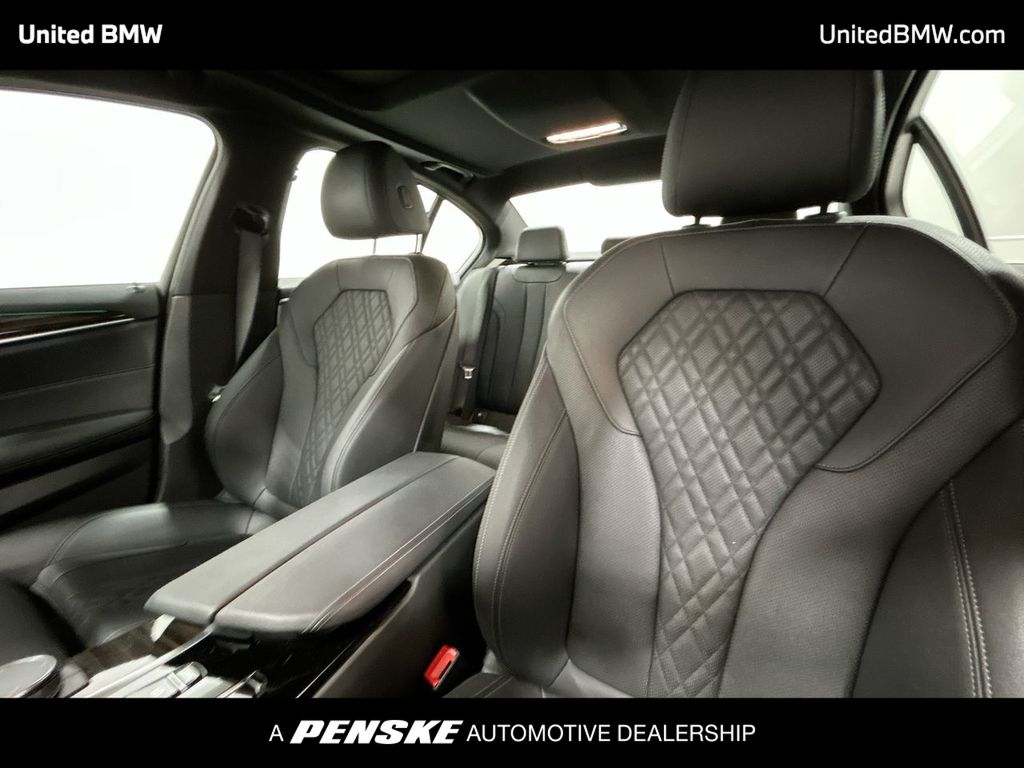 Thumbnail: 2023 BMW 5 Series - 13