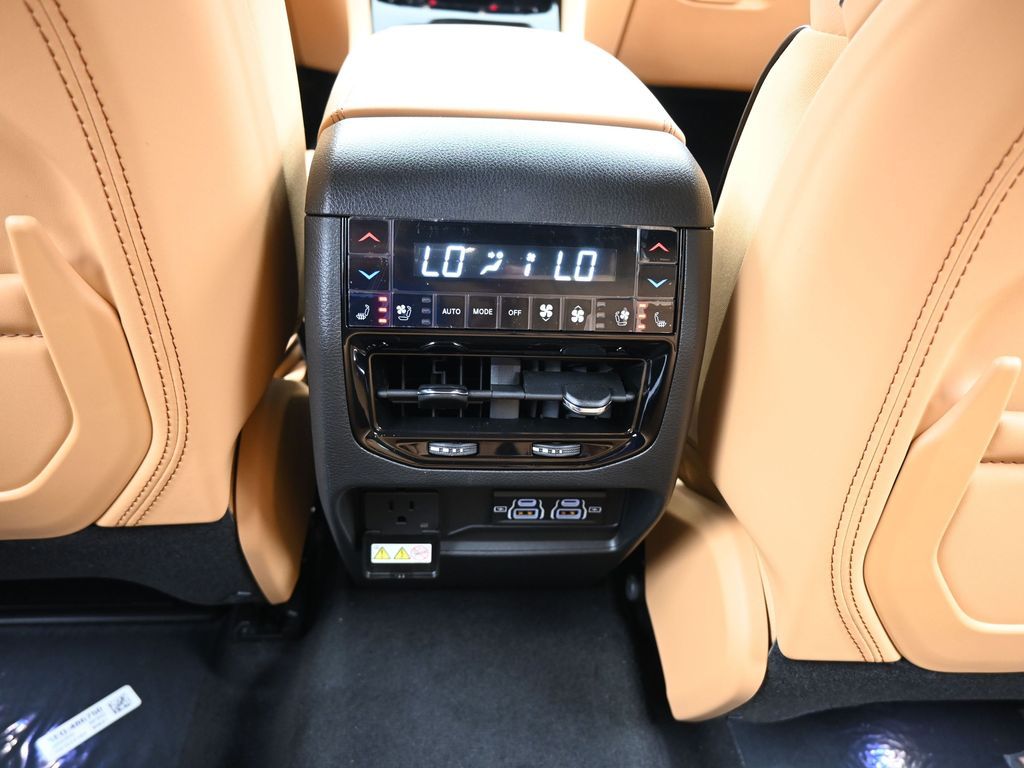 New 2025 Silver Zynith Jeep Summit image 42