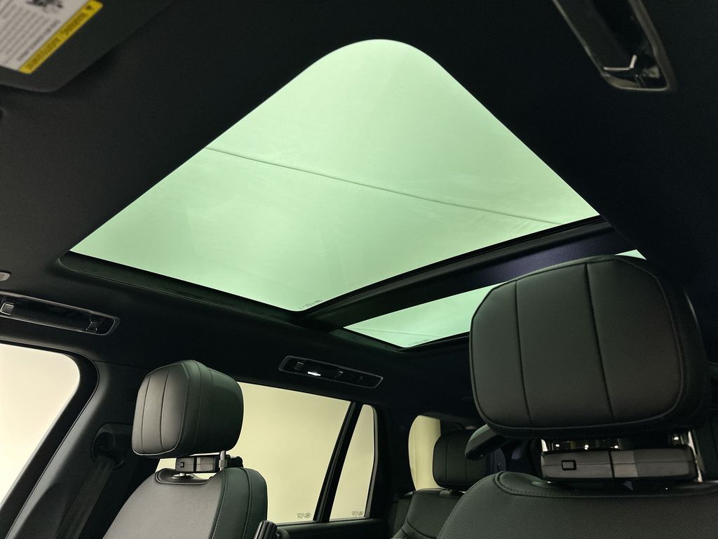 Thumbnail: 2026 Land Rover Range Rover - 19