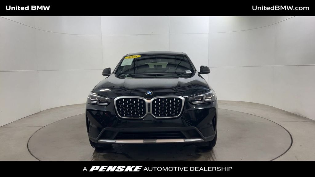 Thumbnail: 2024 BMW X4 - 3