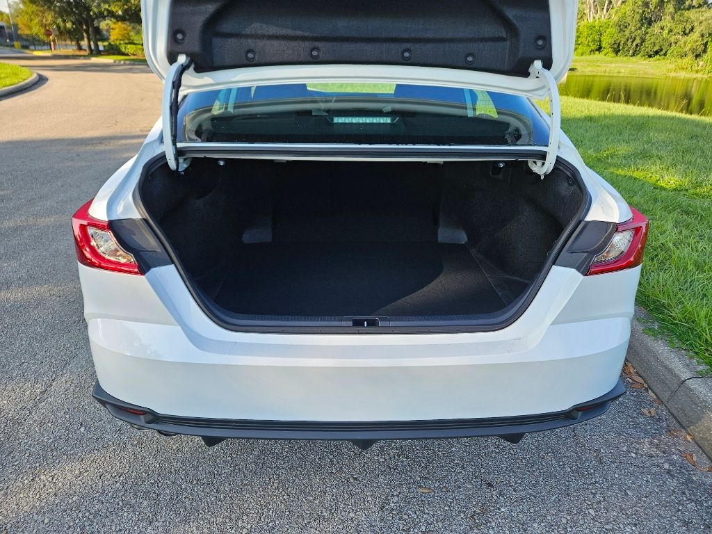 Thumbnail: 2025 Toyota Camry - 10