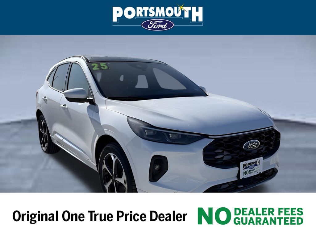 White Metallic 2025 Ford Escape ST-Line Elite AWD SUV / Crossover All-Wheel Drive 8-Speed Automatic