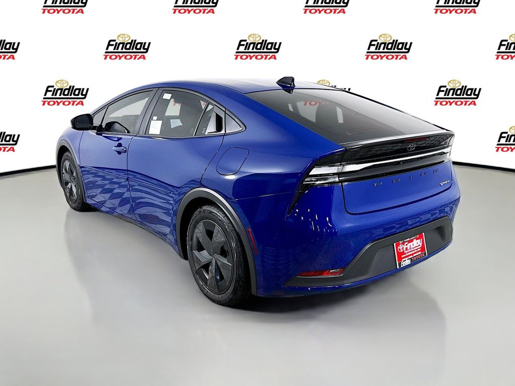 2026 Toyota Prius Plug-in Hybrid SE - Photo 5