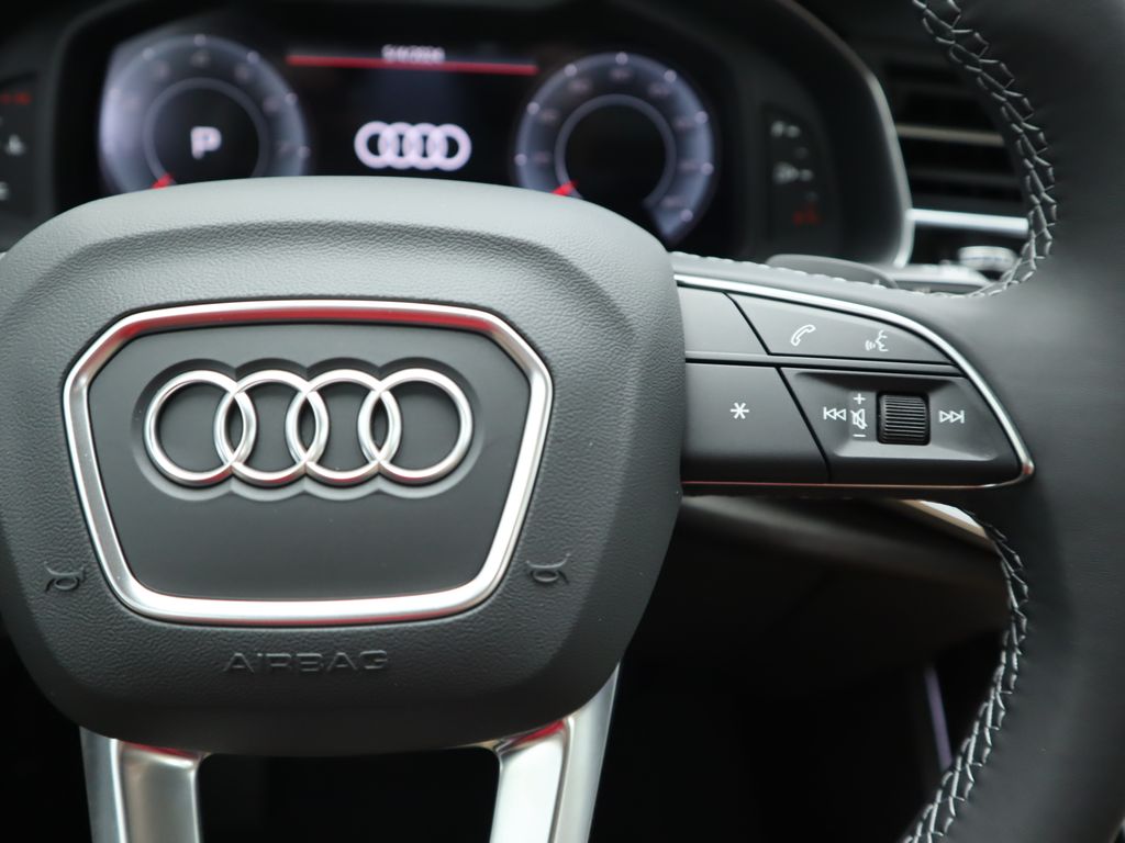 2025 Audi Q7 Premium Plus 12