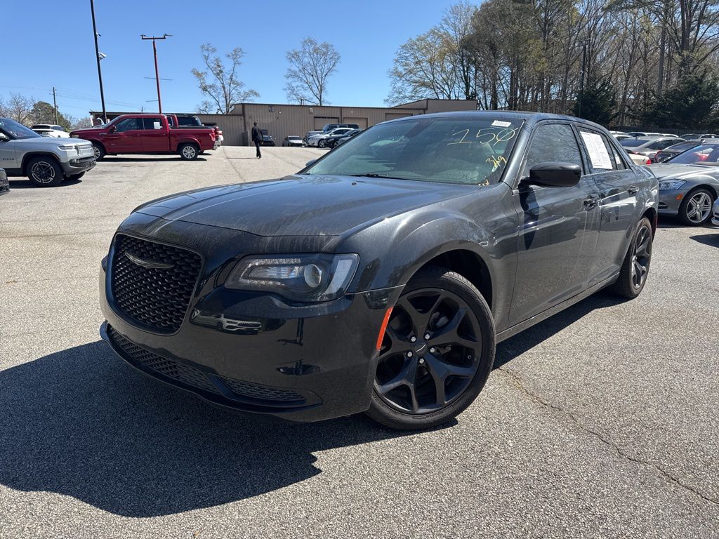 2022 Chrysler 300 Touring RWD