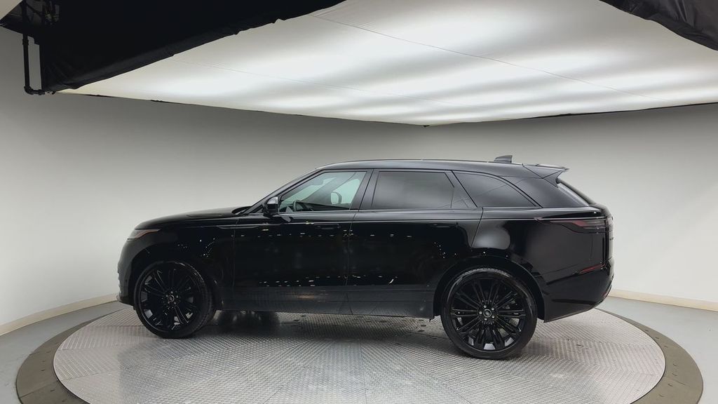 Thumbnail: 2026 Land Rover Range Rover Velar - 5