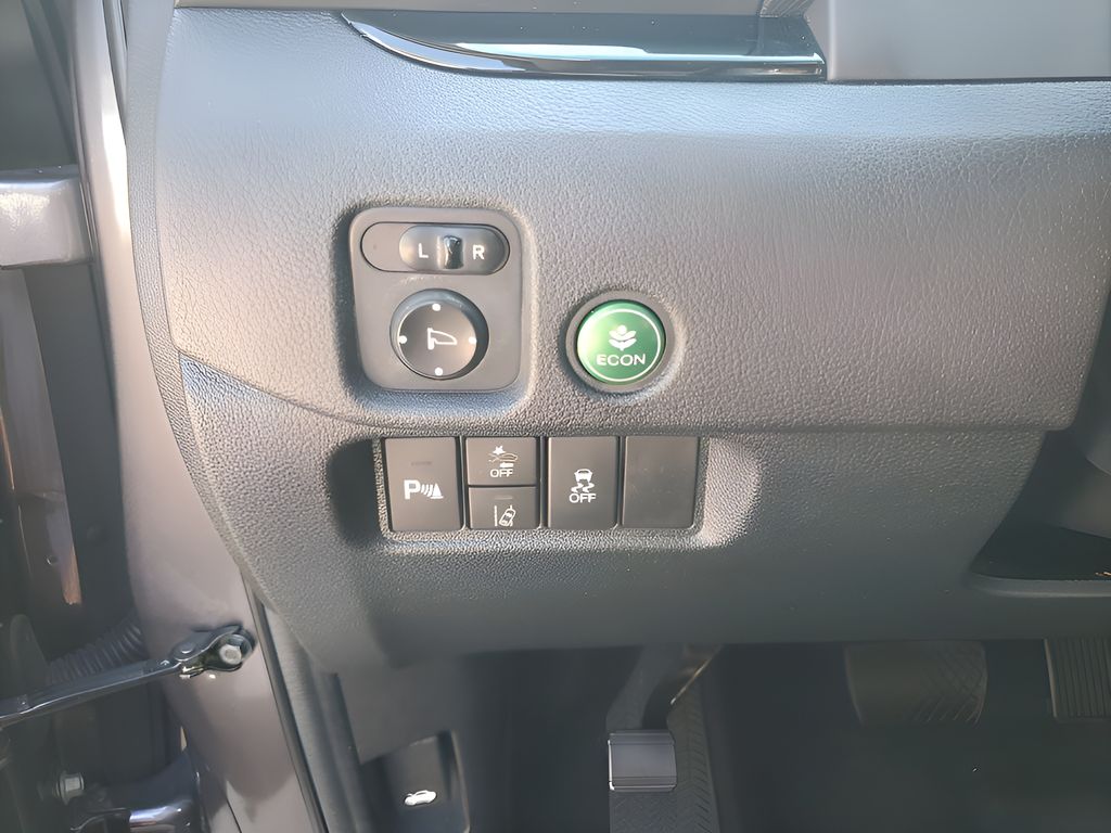 Used Car 2022 Honda Pilot  Touring For Sale Under $35,000 In Austin, Texas